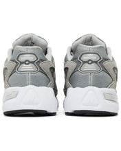 將圖片載入圖庫檢視器 New Balance 725 in Grey