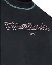 Load image into Gallery viewer, Reebok CL Heritage Grpaphic T-Shirt Cropped in Black