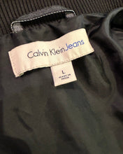 將圖片載入圖庫檢視器 Calvin Klein Jeans Faux Leather Aviator Jacket in Black - Bisy Clothing