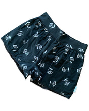 將圖片載入圖庫檢視器 Country Road Floral Shorts in Black - Bisy Clothing