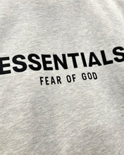 將圖片載入圖庫檢視器 Essentials Fear of God Mockneck 1/2 Zip Sweatshirt &#39;Light Heather Oatmeal&#39; - Bisy Clothing