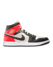 將圖片載入圖庫檢視器 Jordan Air Jordan 1 Mid SE Newsprint Light Orewood Brown - Bisy Clothing