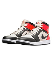 將圖片載入圖庫檢視器 Jordan Air Jordan 1 Mid SE Newsprint Light Orewood Brown - Bisy Clothing