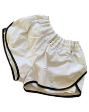 將圖片載入圖庫檢視器 Lorna Jane Woven Jogger Shorts in White - Bisy Clothing