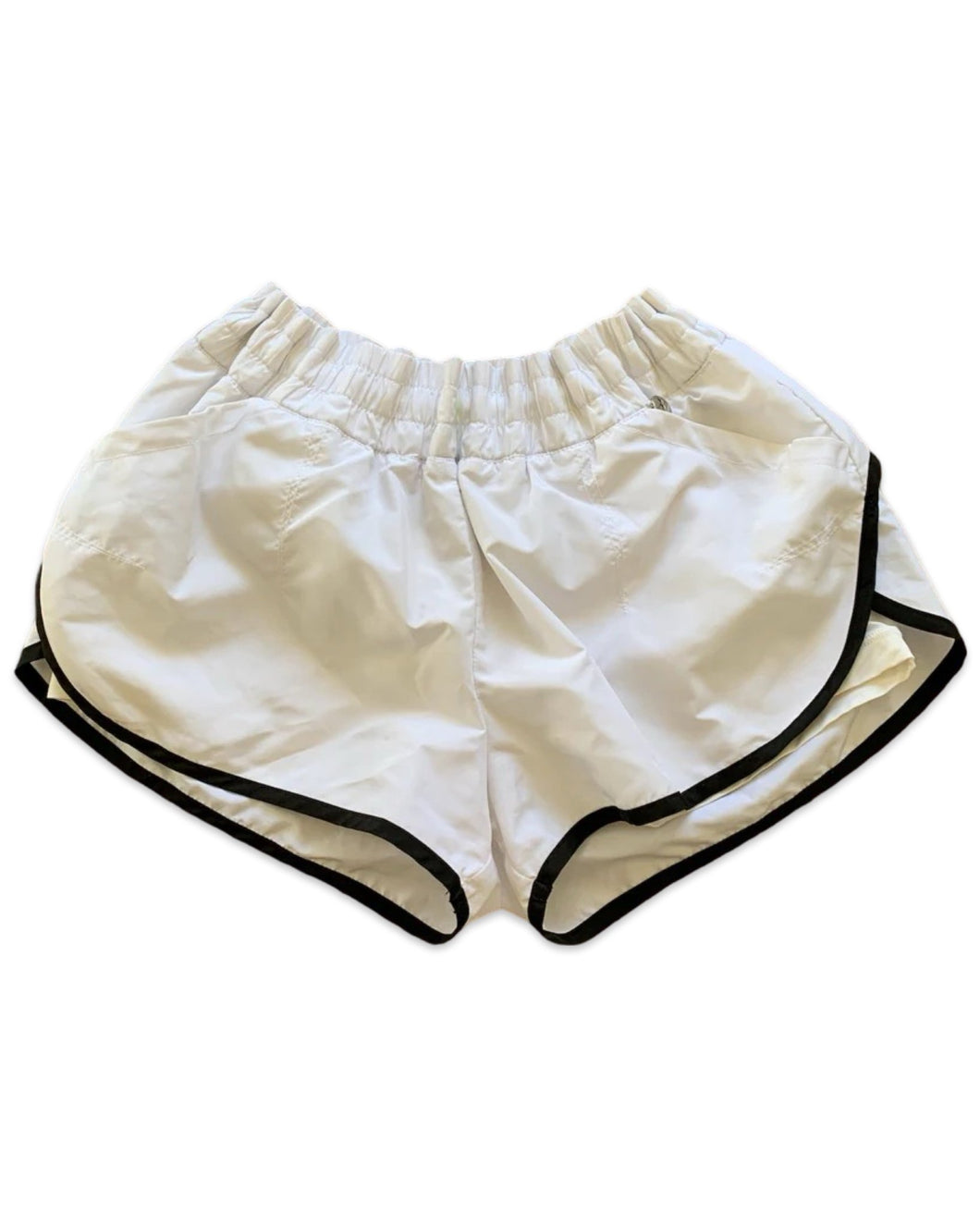 Lorna Jane Woven Jogger Shorts in White - Bisy Clothing