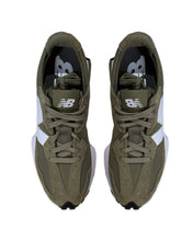 將圖片載入圖庫檢視器 New Balance 327 in Khaki Green (Exclusive Colourway) - Bisy Clothing