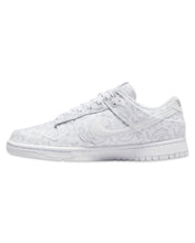 將圖片載入圖庫檢視器 Nike Dunk Low ESS White Paisley - Bisy Clothing