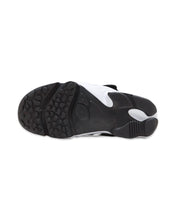 將圖片載入圖庫檢視器 Nike Rift Boys in Black GS (2024) - Bisy Clothing