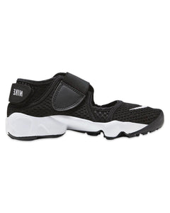 Nike Rift Boys in Black GS (2024) - Bisy Clothing