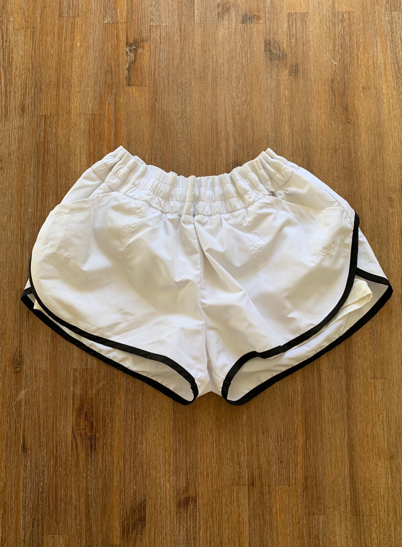 LORNA JANE Size XS Jogger Shorts in White Womens DEC53 – Bisy Clothing